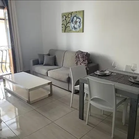Private Double Ensuite W Balcony In Malta Accommodatie bij particulieren Gzira