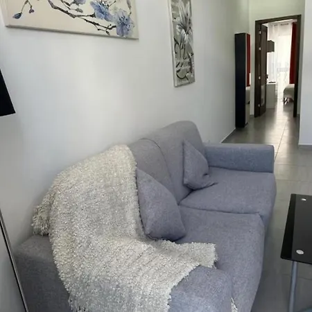 Homestay Private Double Ensuite W Balcony In Malta Gzira