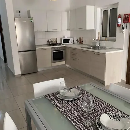 民宿 Private Double Ensuite W Balcony In Malta Gzira