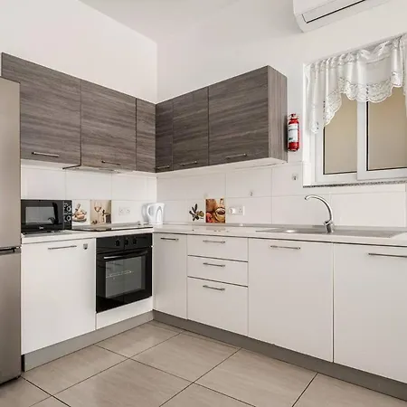 Gzr F31 Private Double Ensuite W Balcony In Malta