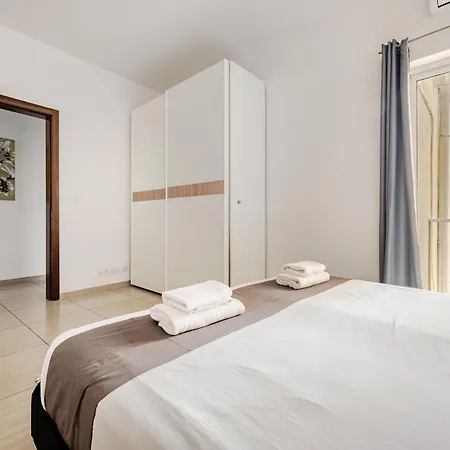 Séjour chez l'habitant Gzr F31 Private Double Ensuite W Balcony In Malta