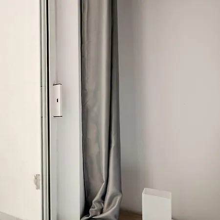 Gzr F31 Private Double Ensuite W Balcony In Malta Séjour chez l'habitant